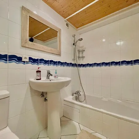 Apartment Duplex Chaleureux Pour 6 A Avec Parking - Fr-1-624-175 *